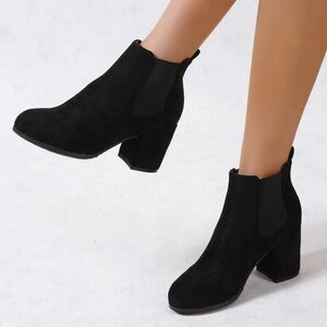 Never worn, Elegant Black Suede Ankle Boots